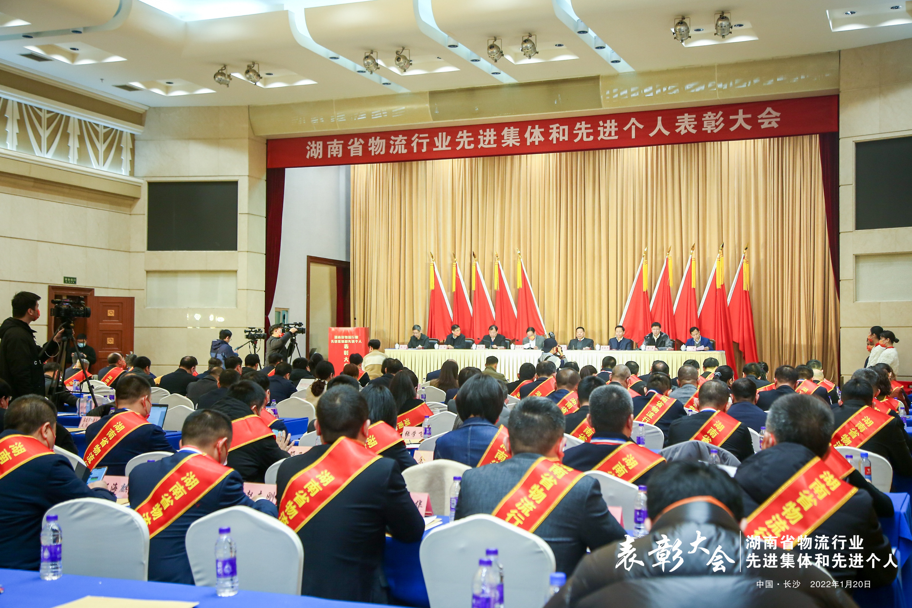 61bad8774a9c75377ea71ee638a43a7.jpg 61bad8774a9c75377ea71ee638a43a7.jpg