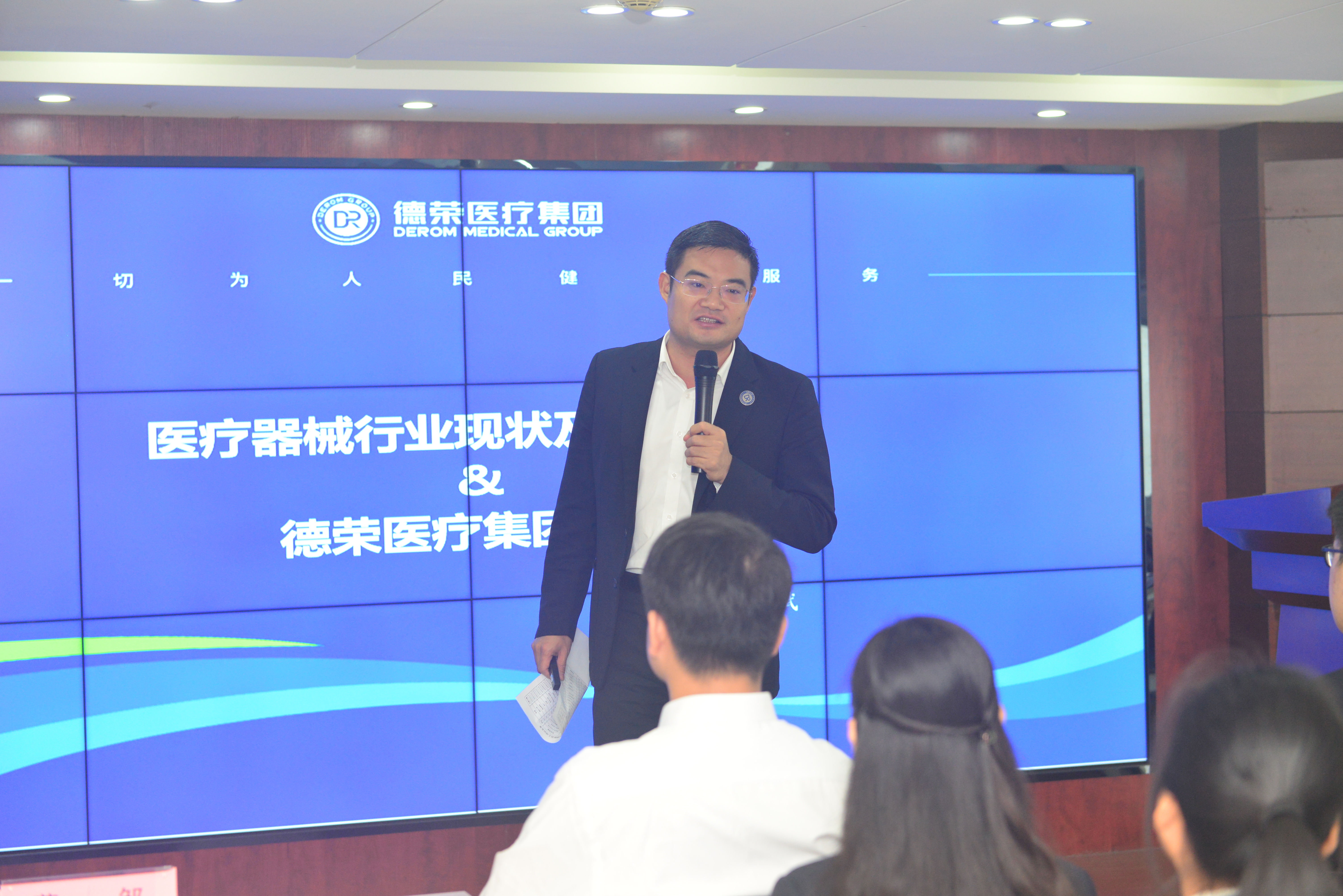 DSC_7960.JPG DSC_7960.JPG