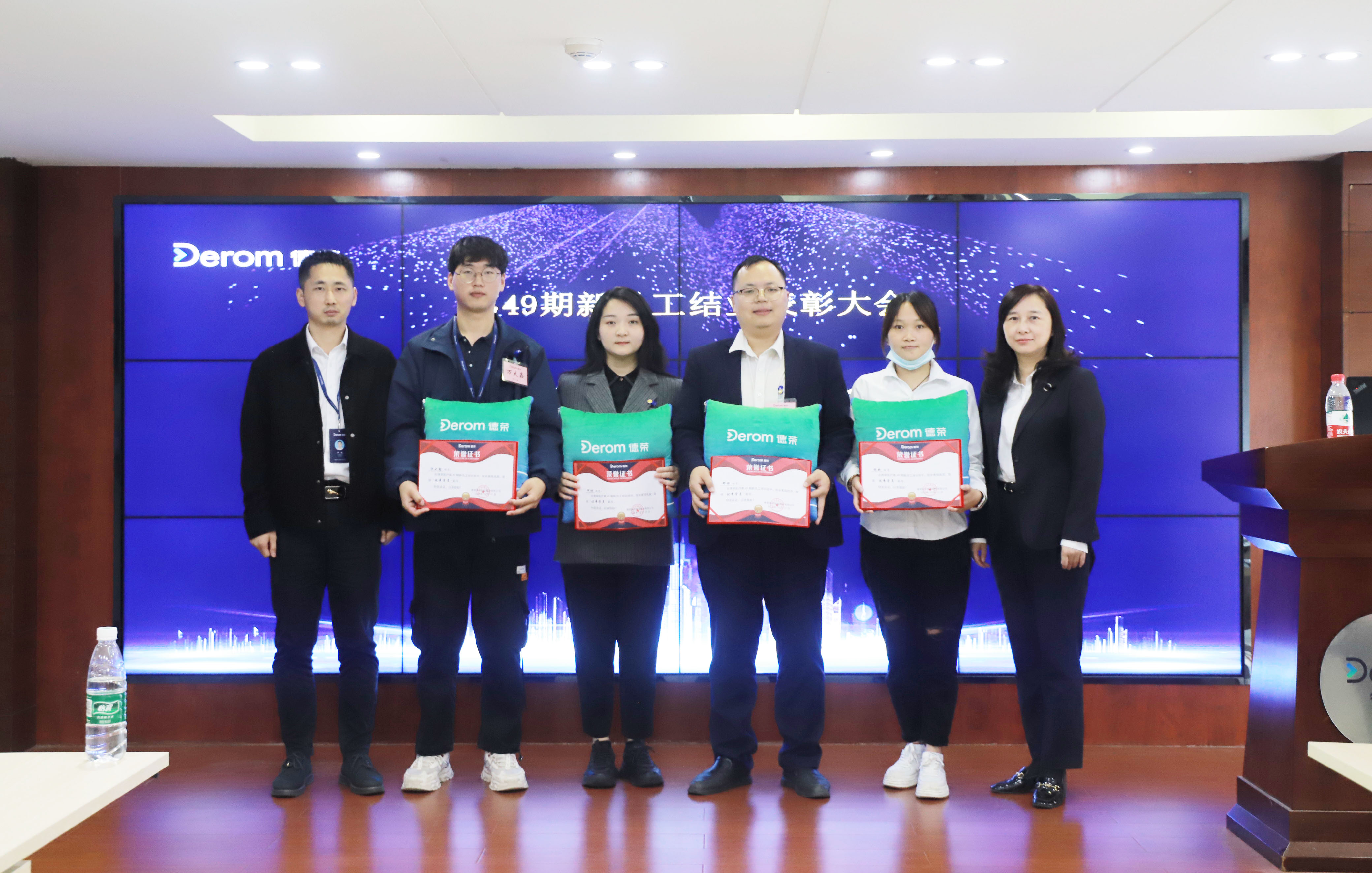 優(yōu)秀學(xué)員.jpg 優(yōu)秀學(xué)員.jpg